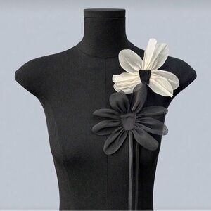 Black & White Sew-On Appliqué Flowers | Craft & Clothing Embellishment | New